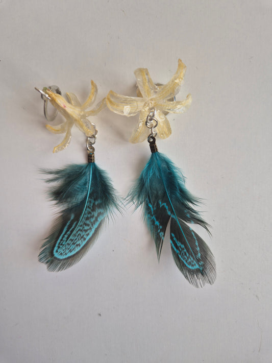 Pendientes Jacinto blanco y pluma