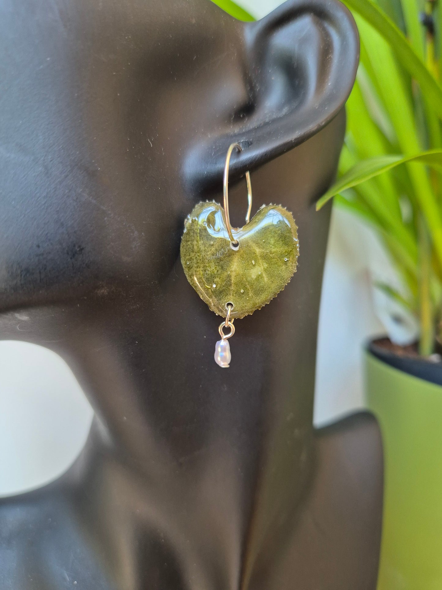 Pendientes hoja corazón verde