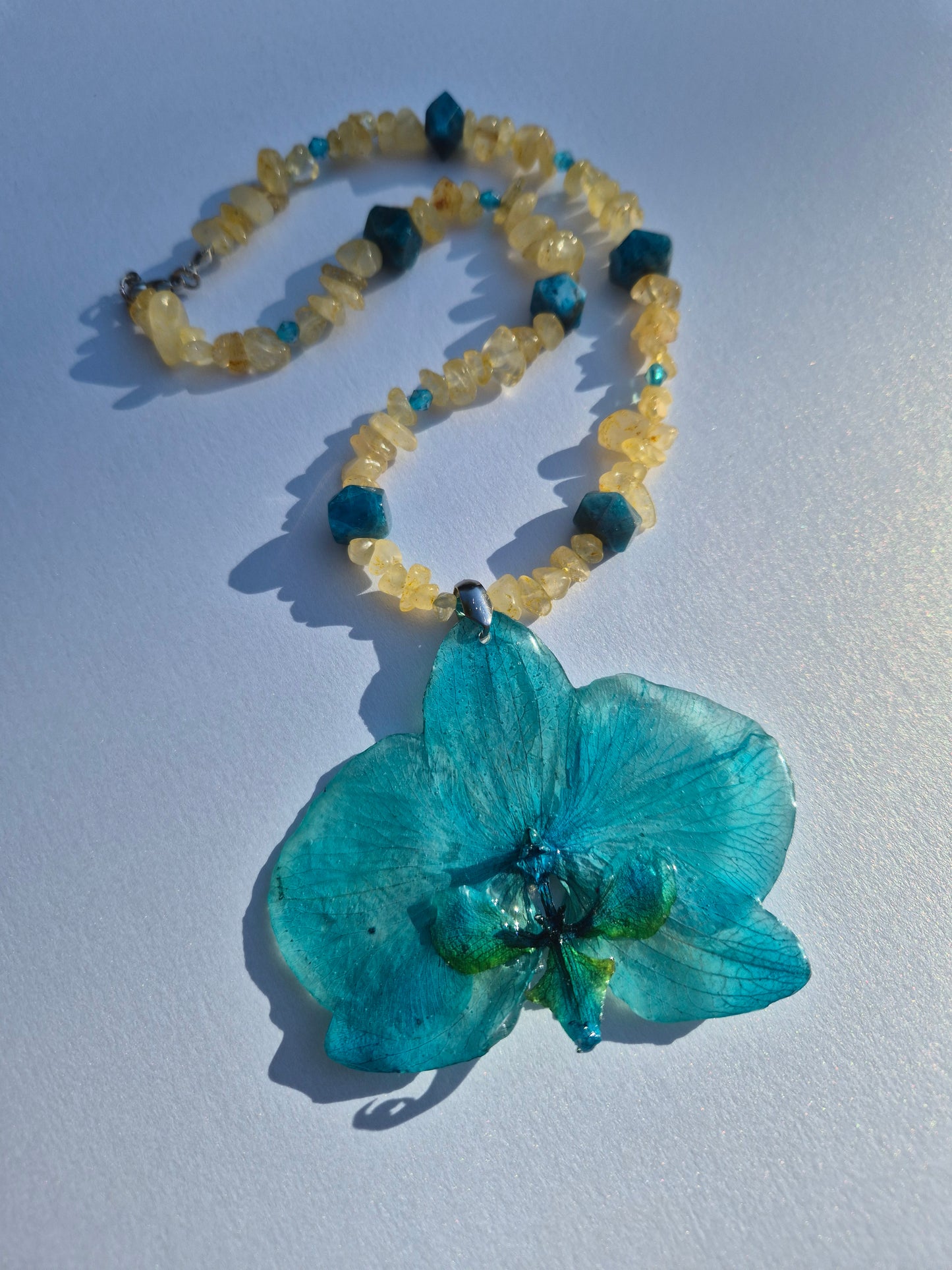 Colgante orquidea real azúl