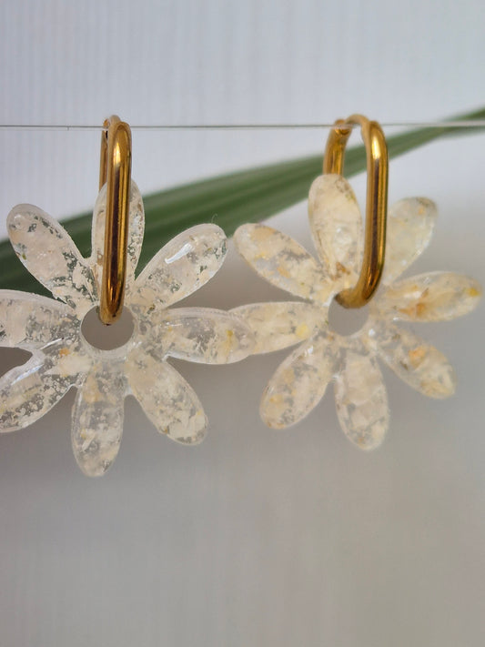 Pendientes Charm flor margarita