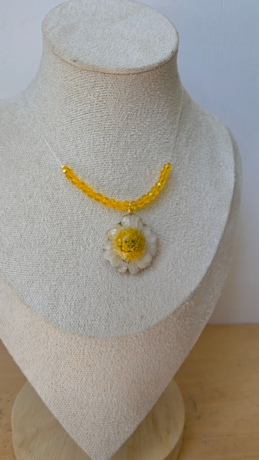 Collar Margarita Silvestre & Destellos Amarillos