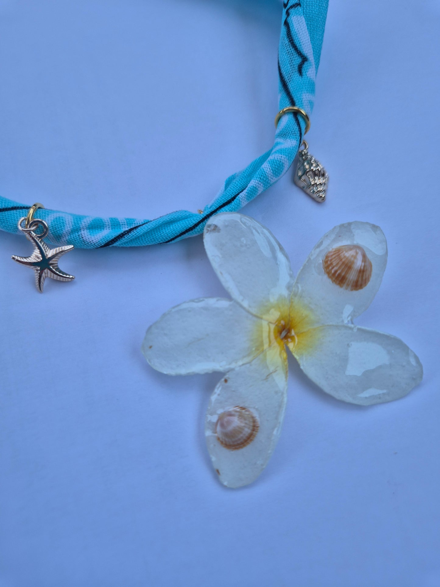 Colgante Plumeria blanca