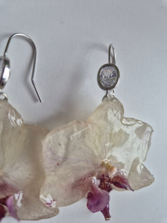 Pendientes orquídea blanca y morada