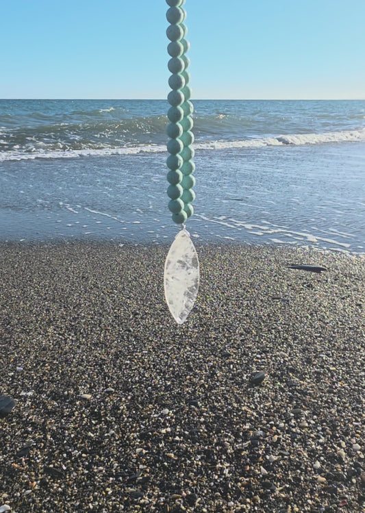 Colgante mineral y piedra volcánica