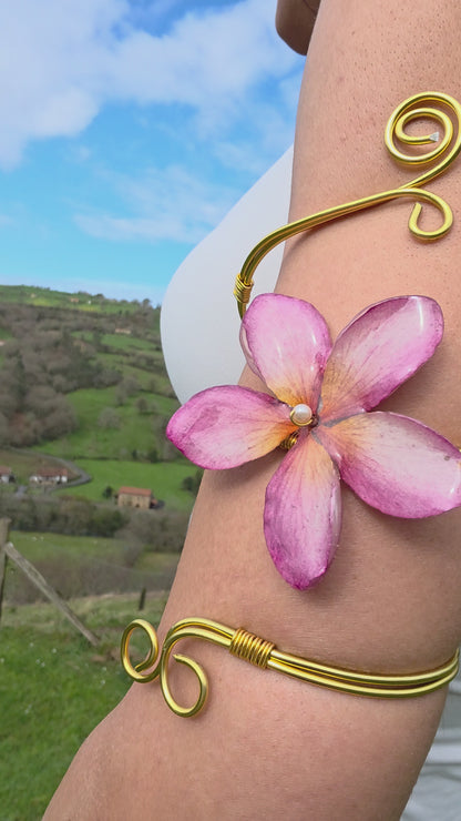 Brazalete con flor natural