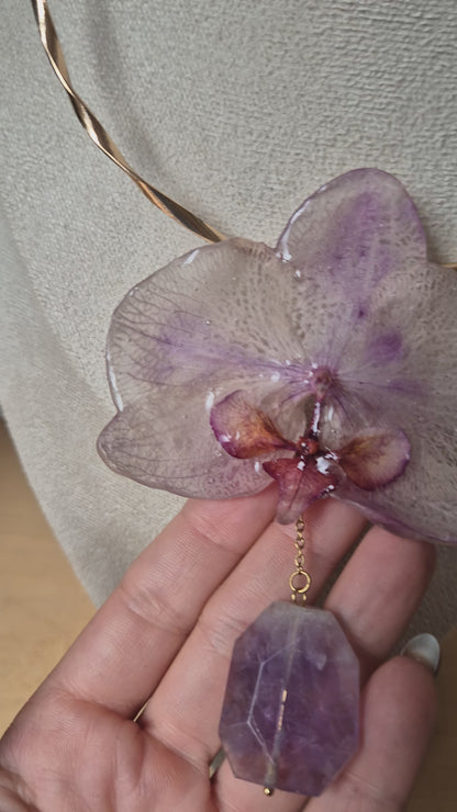 Choker orquidea Phalaenopsis y Amatista.