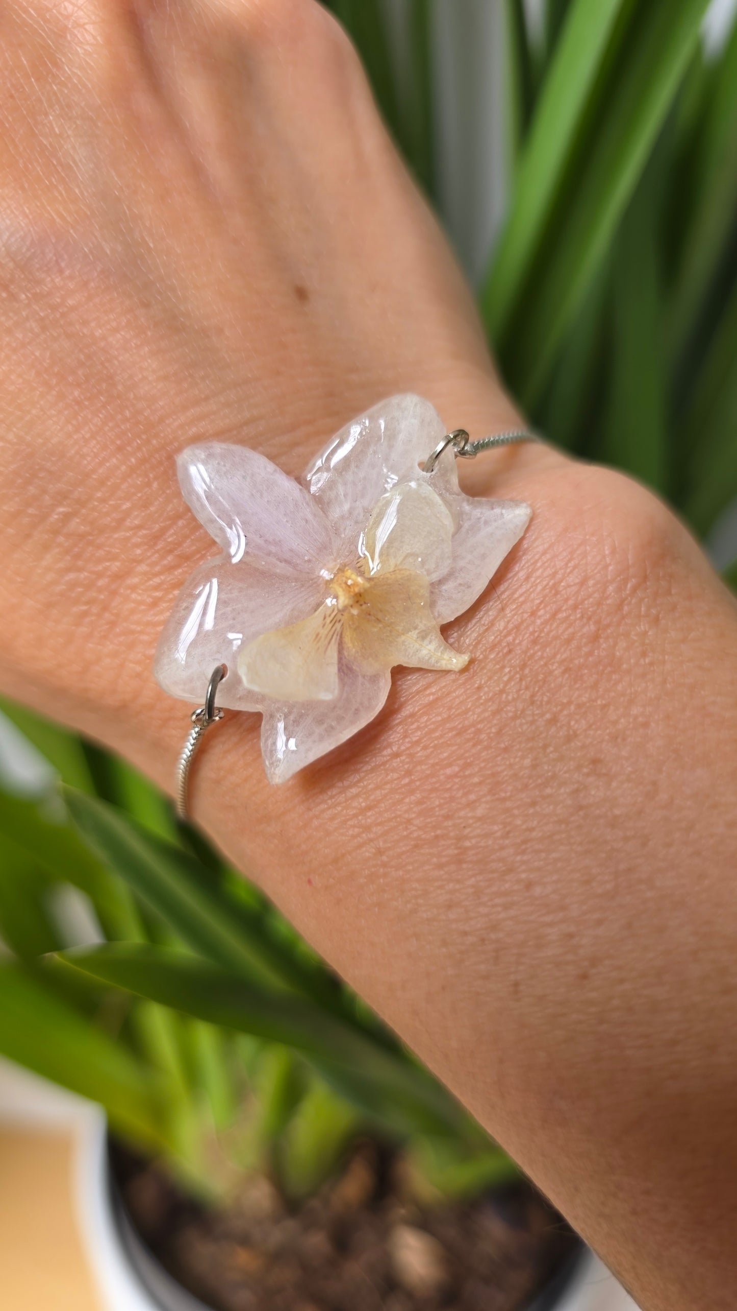 Pulsera regulable orquidea