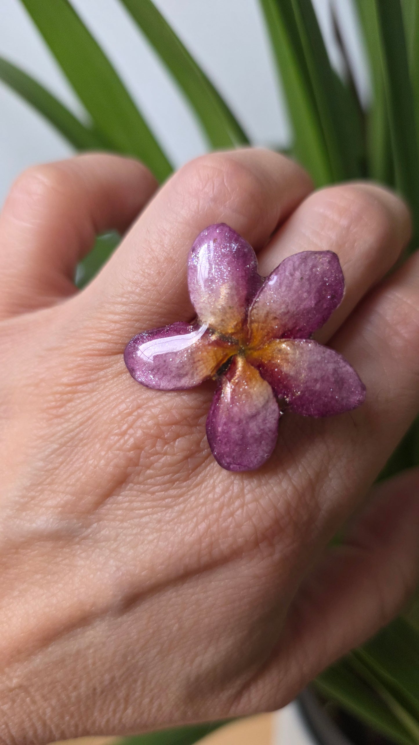 Anillo plumeria rosa