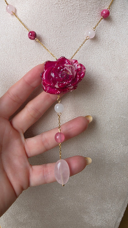 Colgante de rosa real