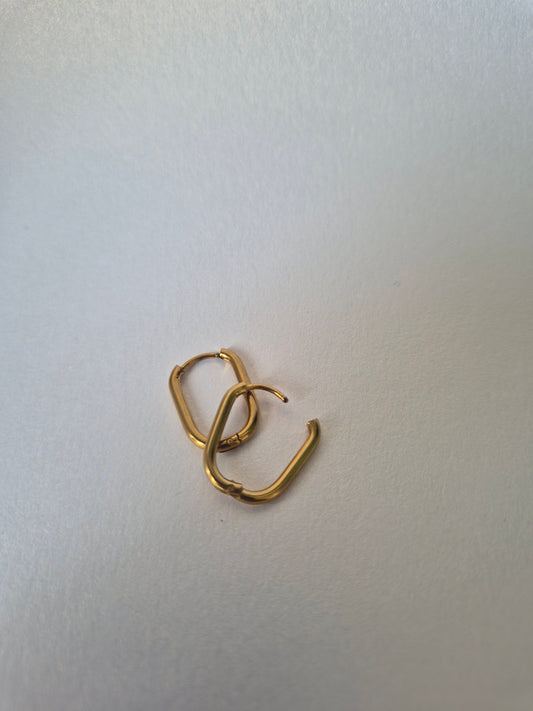 Aro ovalado dorado