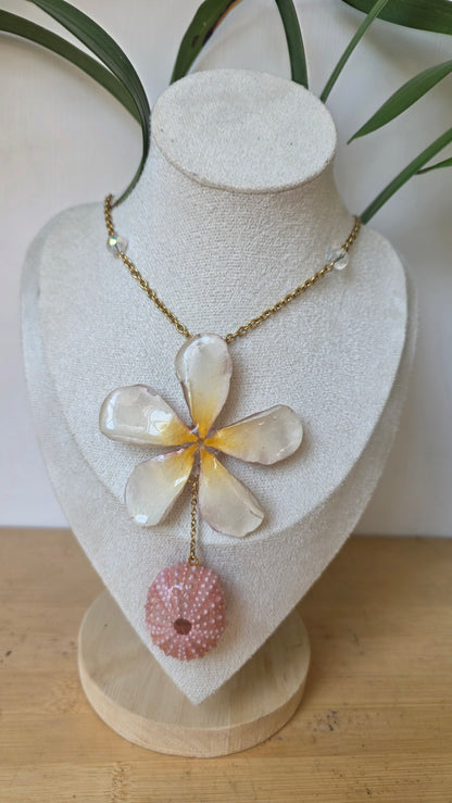 Collar Plumeria Blanca