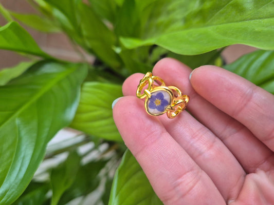 Anillo ajustable flor siempre viva