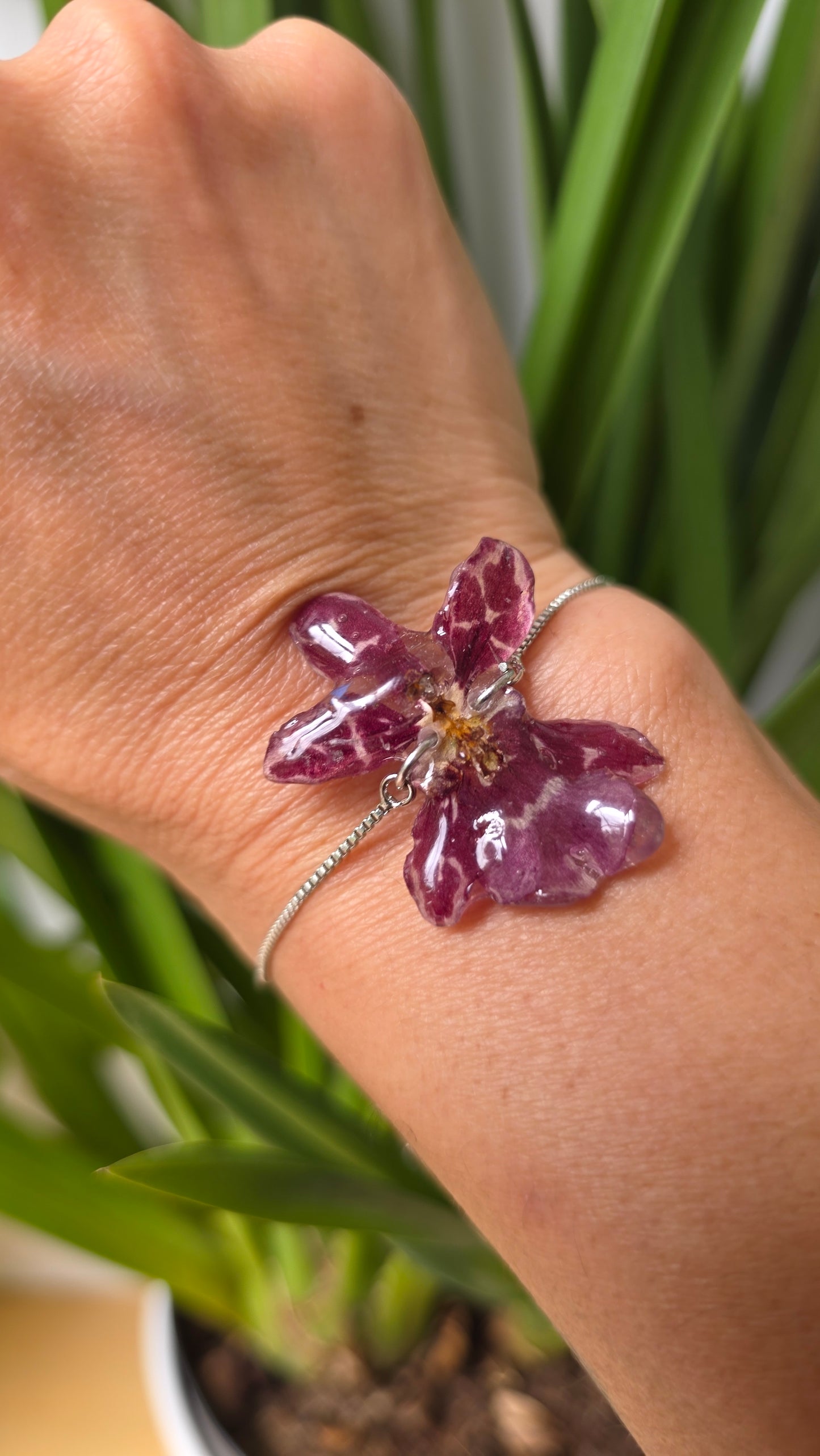Pulsera regulable orquidea